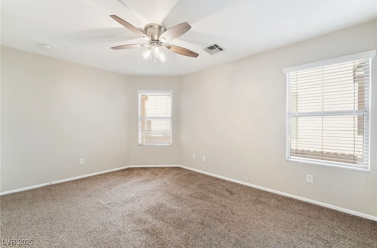 3 bed, 1108 sqft, $2,200 — Photo 4