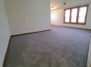 4476 N 29th St APT 4, Milwaukee, WI 53209