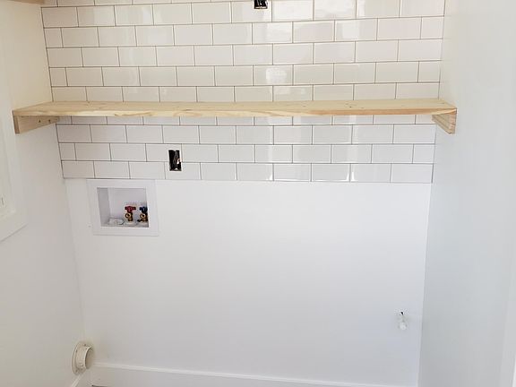 4th image of 4227 Eugene St