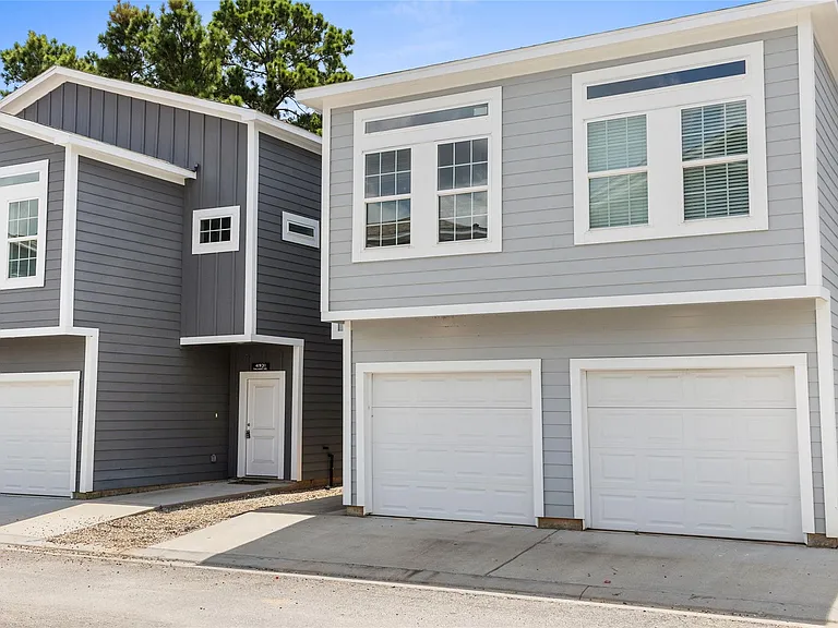 4933 Dalhart Dr — Photo 3