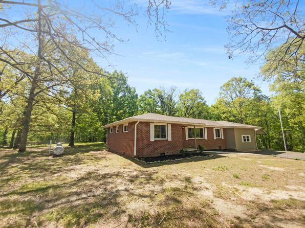 176 Lewis St, Rossville, GA 30741