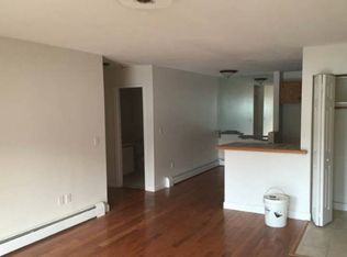 114 Balance Rock Rd APT 9, Seymour, CT 06483