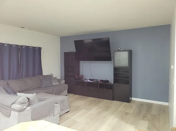 10139 NW Curtis St, North Plains, OR 97133