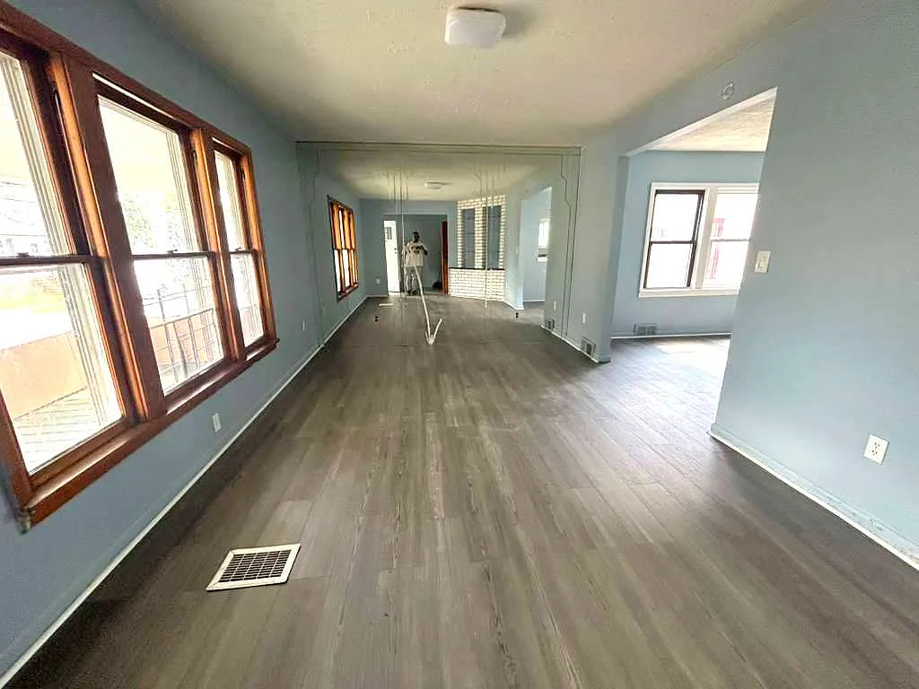 2 bed, 1200 sqft, $950 — Photo 2