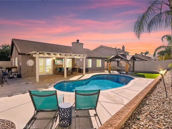 23062 Empire Penguin Rd, Wildomar, CA 92595