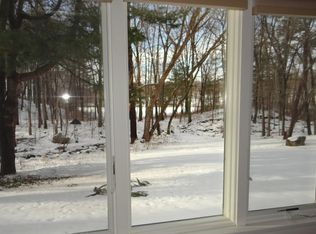 880 Great Pond Rd, North Andover, MA 01845