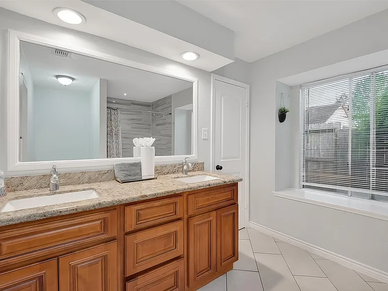 12727 Ashford Knoll Dr — Photo 34