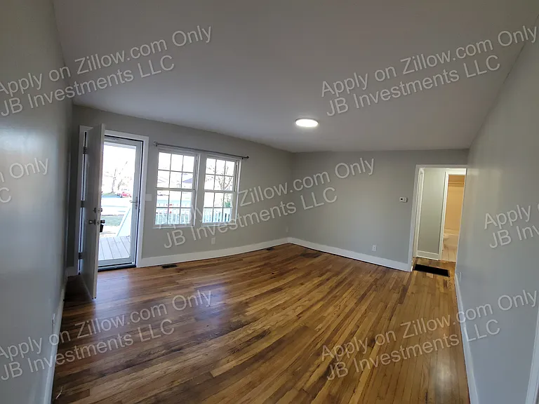 1911 E Watauga Ave — Photo 5