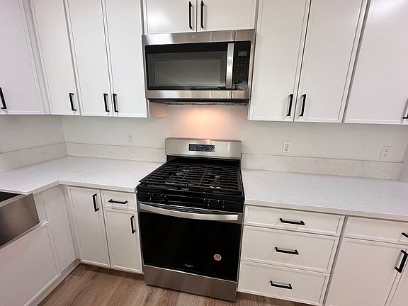 3rd image of 4349-59 1/2 College Ave #4357