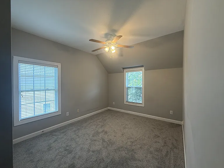 1206 Grayscroft Dr — Photo 15
