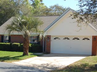 4562 Parkwood Ct, Niceville, FL 32578