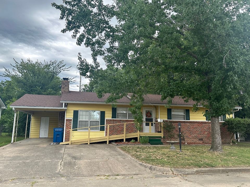 1st image of 304 NW 5th St