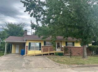 304 NW 5th St, Wilburton, OK 74578