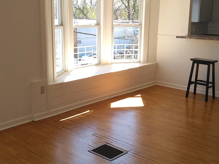 315 Greenway Ave — Photo 7
