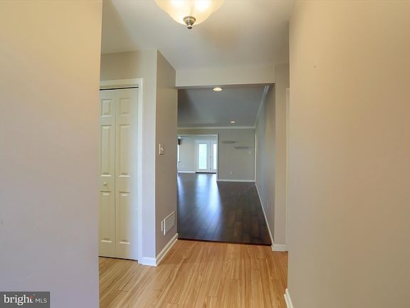 5th image of 197 Parkwood Dr #320