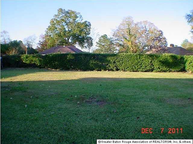 2nd image of 10433 Toledo Bend Ave