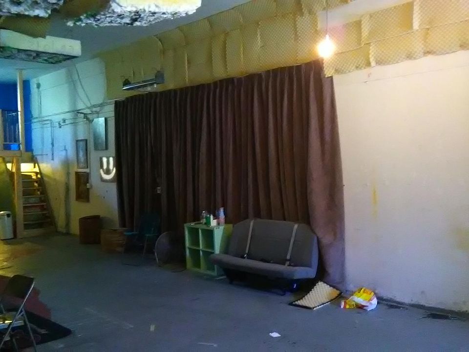 1st image of 462 N Gage Ave