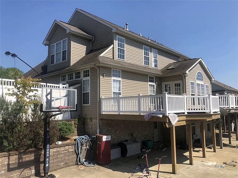 2nd image of 140 Cherrywood Dr