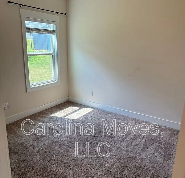 6 Larson Dr — Photo 13