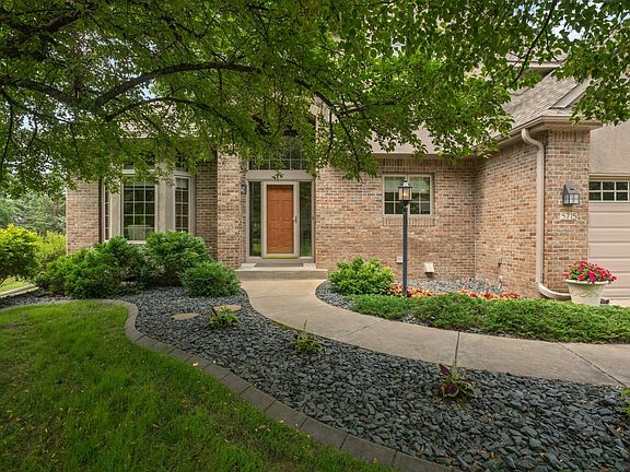 2nd image of 5715 Pond Dr