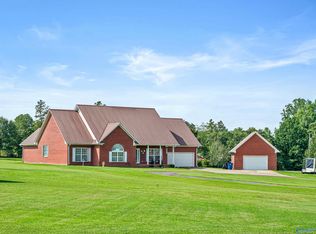 45 West Dr, Fyffe, AL 35971