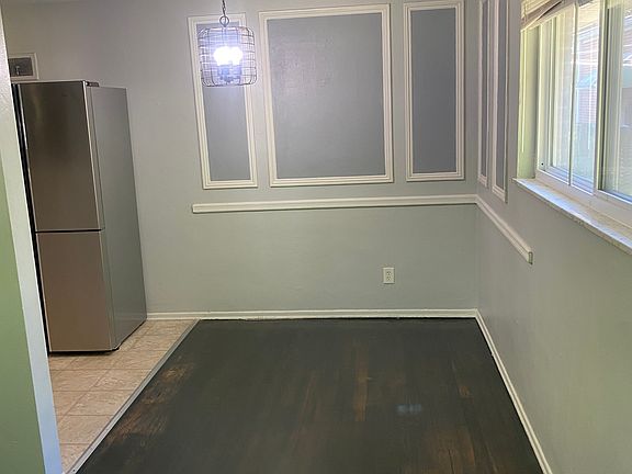 4th image of 3828 Illinois Ave APT 3828