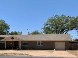 308 Harrison Ave, Lorenzo, TX 79343