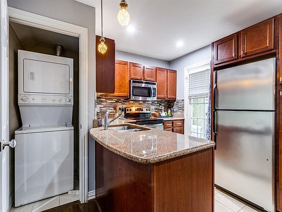 4th image of 4736 Bradford Dr APT A