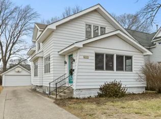 271 W 13th St, Holland, MI 49423