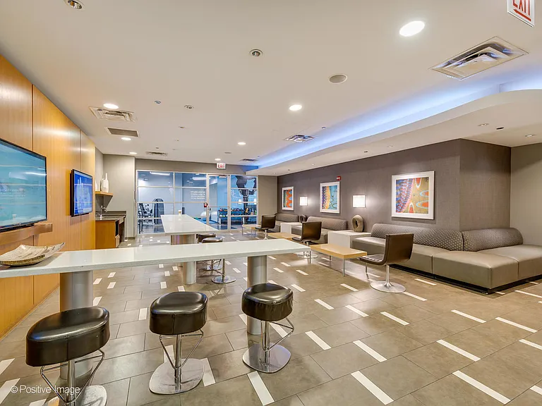 225 N Columbus Dr #5510 — Photo 46