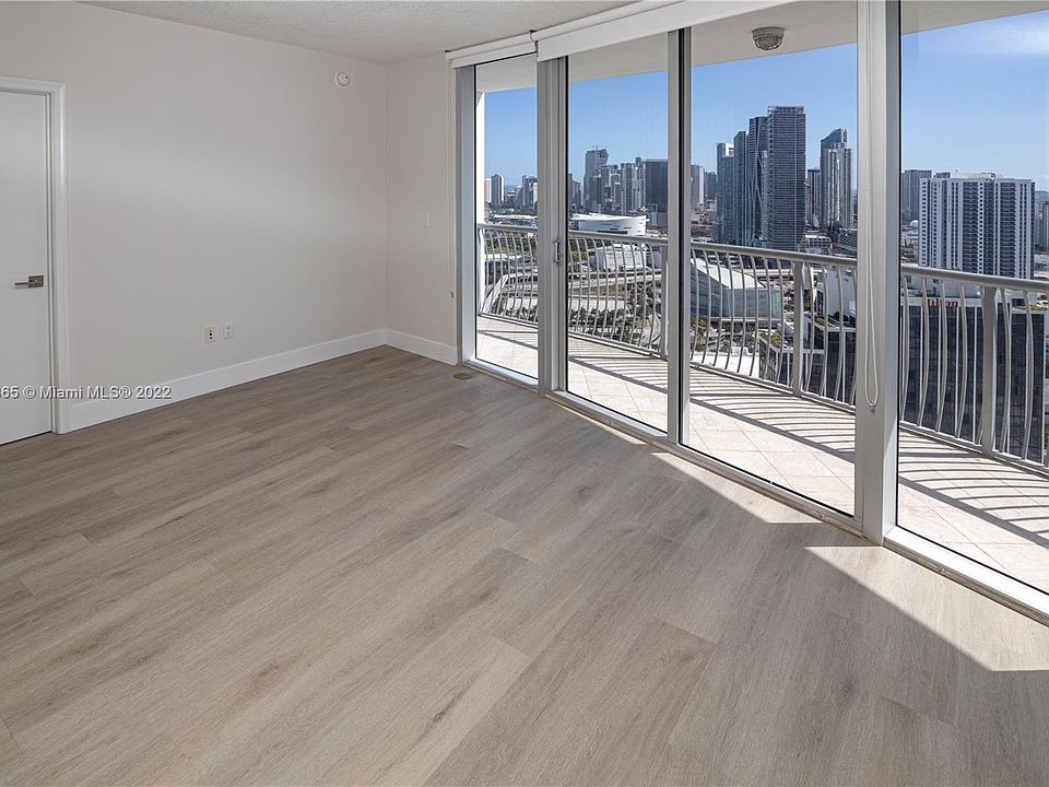 1st image of 1751 N Bayshore Dr