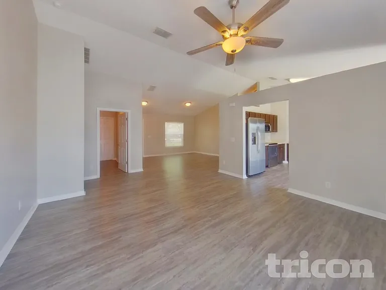 317 Covent Gardens Pl — Photo 5