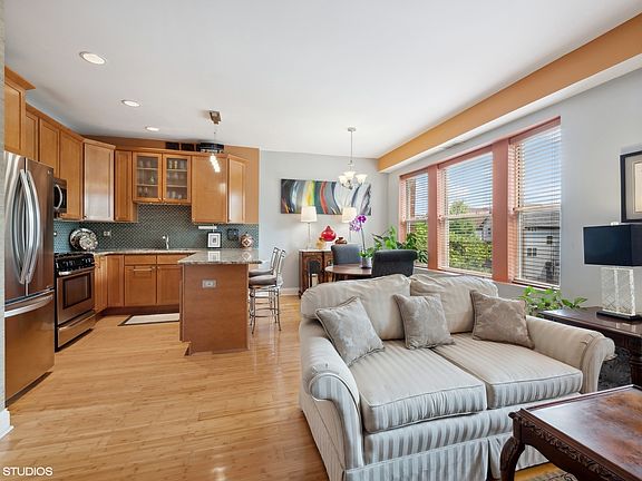 3rd image of 6600 S Kenwood Ave #2
