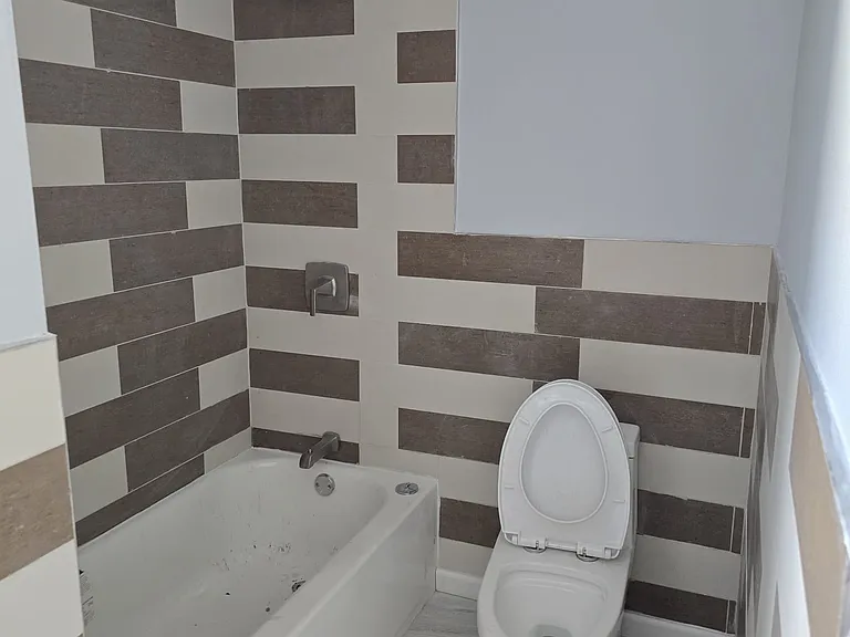 10 Fairmount Ave #2 — Photo 15