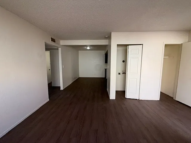 2 bed, 745 sqft, $1,000 — Photo 2