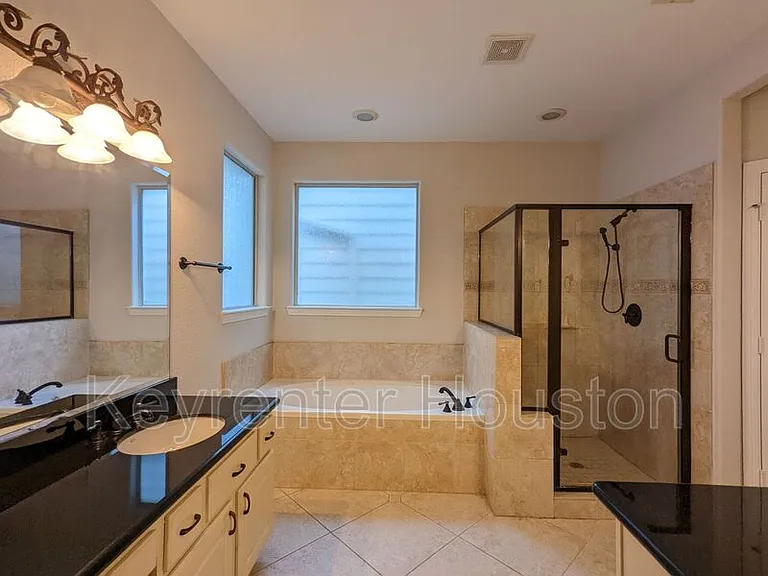 5130 Scotland St — Photo 18