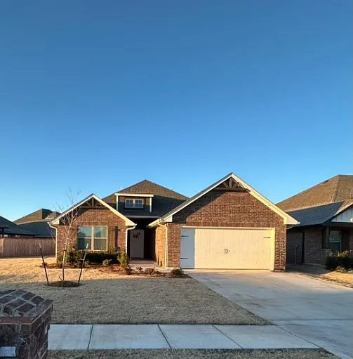 15913 Vermillion Dr
