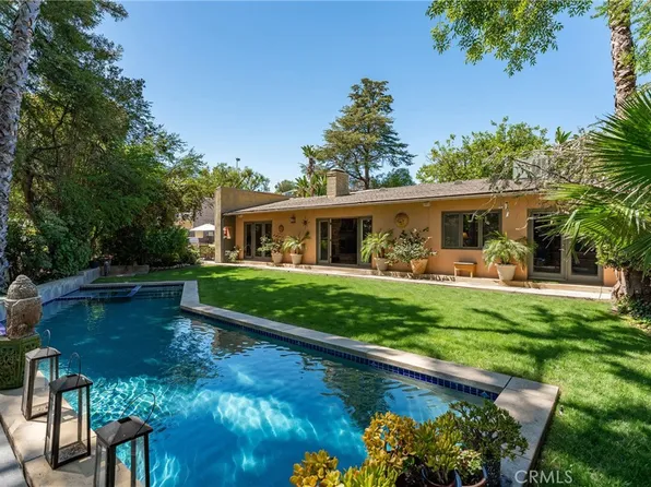 4956 Hood Dr, Woodland Hills, CA 91364