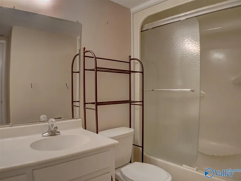2503 Wynterhall Rd SE — Photo 9