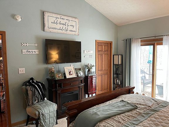 Master Bedroom and Deck 