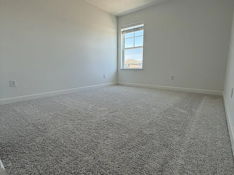 1071 Anmeadle Row — Photo 10