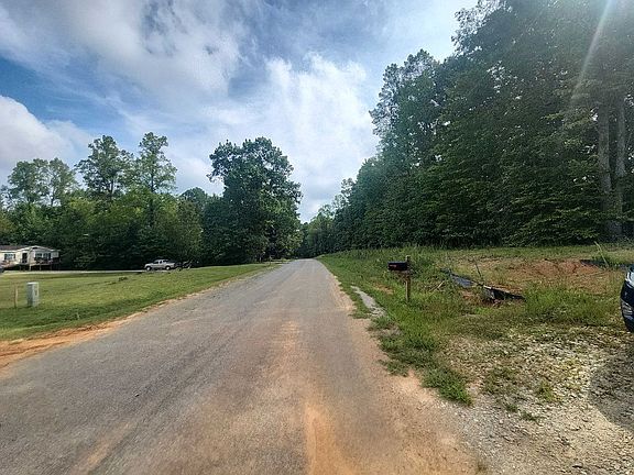 5th image of 3702 Old Poole Rd
