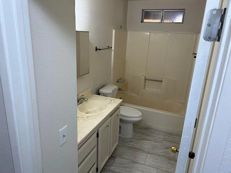 13700 Mesquite Ave #13700 — Photo 11