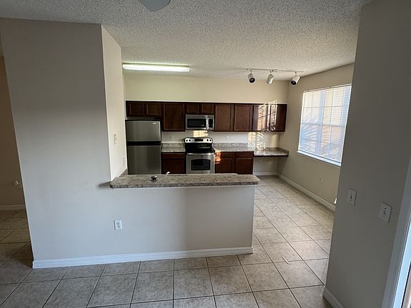 5th image of 10825 Windsor Walk Dr APT 302