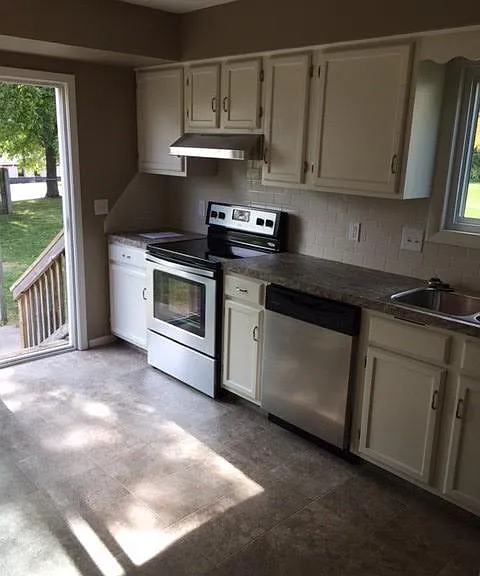 12717 Weir St — Photo 5