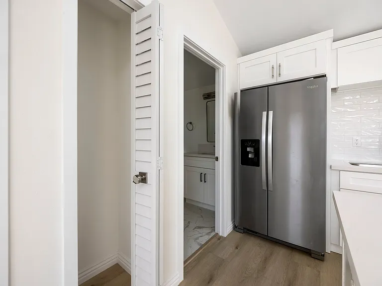 13118 Cordary Ave #B — Photo 5