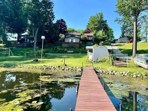 14857 12th Rd, Plymouth, IN 46563