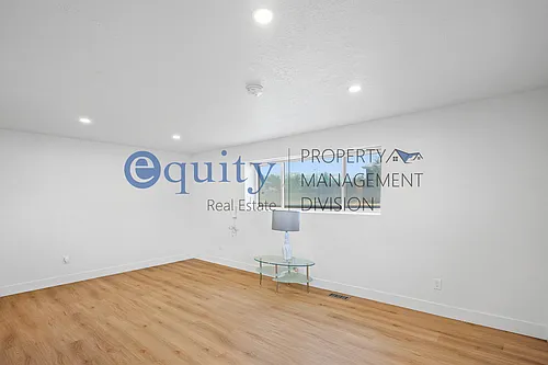 311 E 3360 S Photo 1