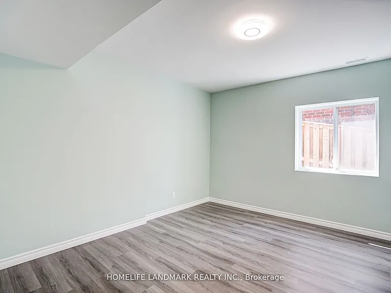 629 College Ave — Photo 29