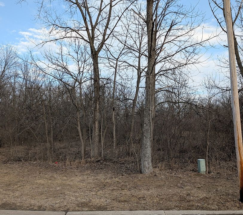 2nd image of 1437 98th Avenue Ct W